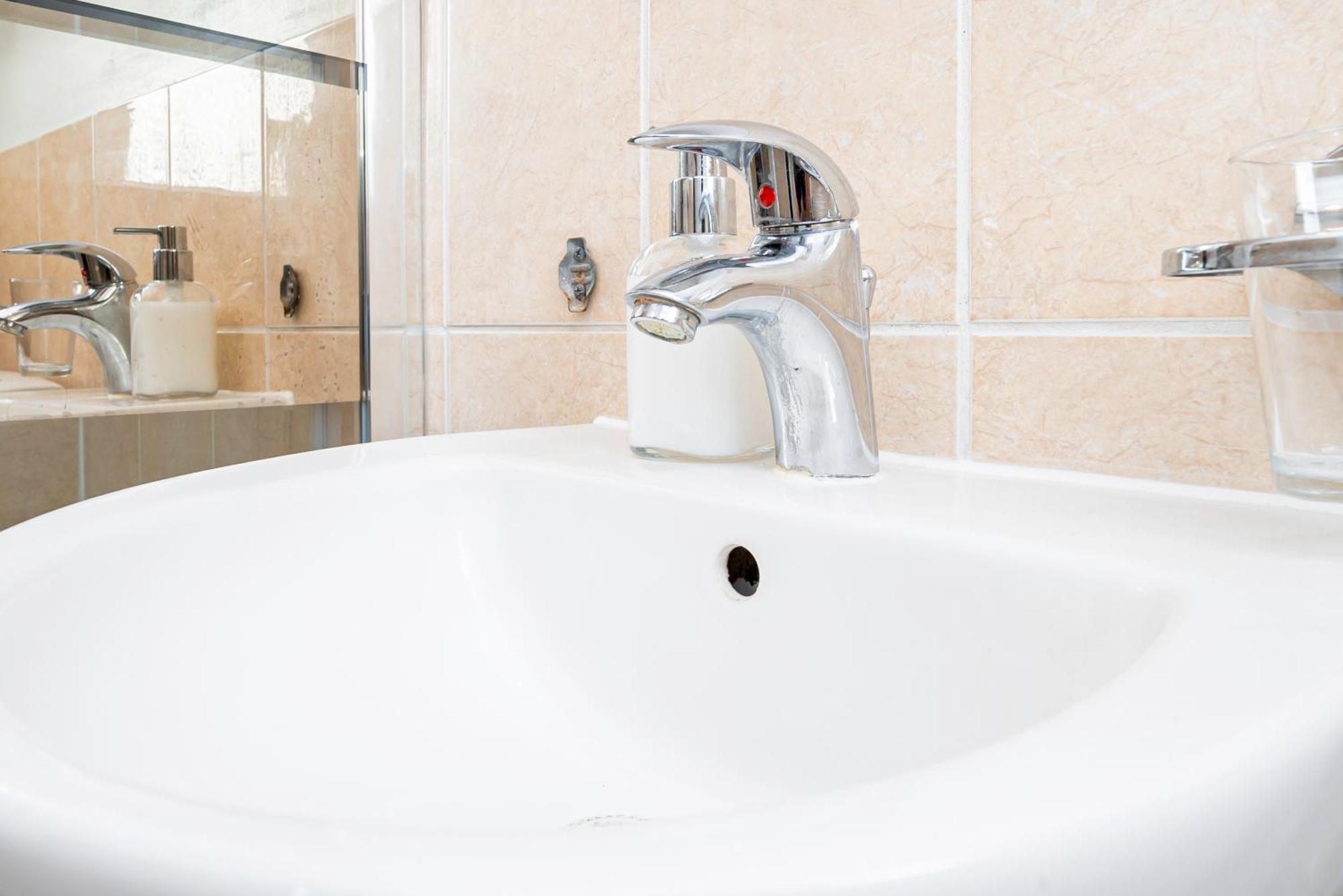 Earley Luxury Ensuite Room With Private Entrance Reading Buitenkant foto
